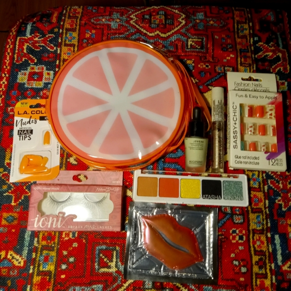 Makeup bundle!